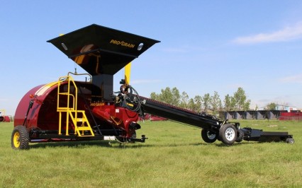 B-1610 Grain Bagger & T-1425 Transfer Auger